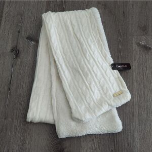 BEBE Creamy White Cozy EcoSoft Cable Knit/ Faux Fur Scarf